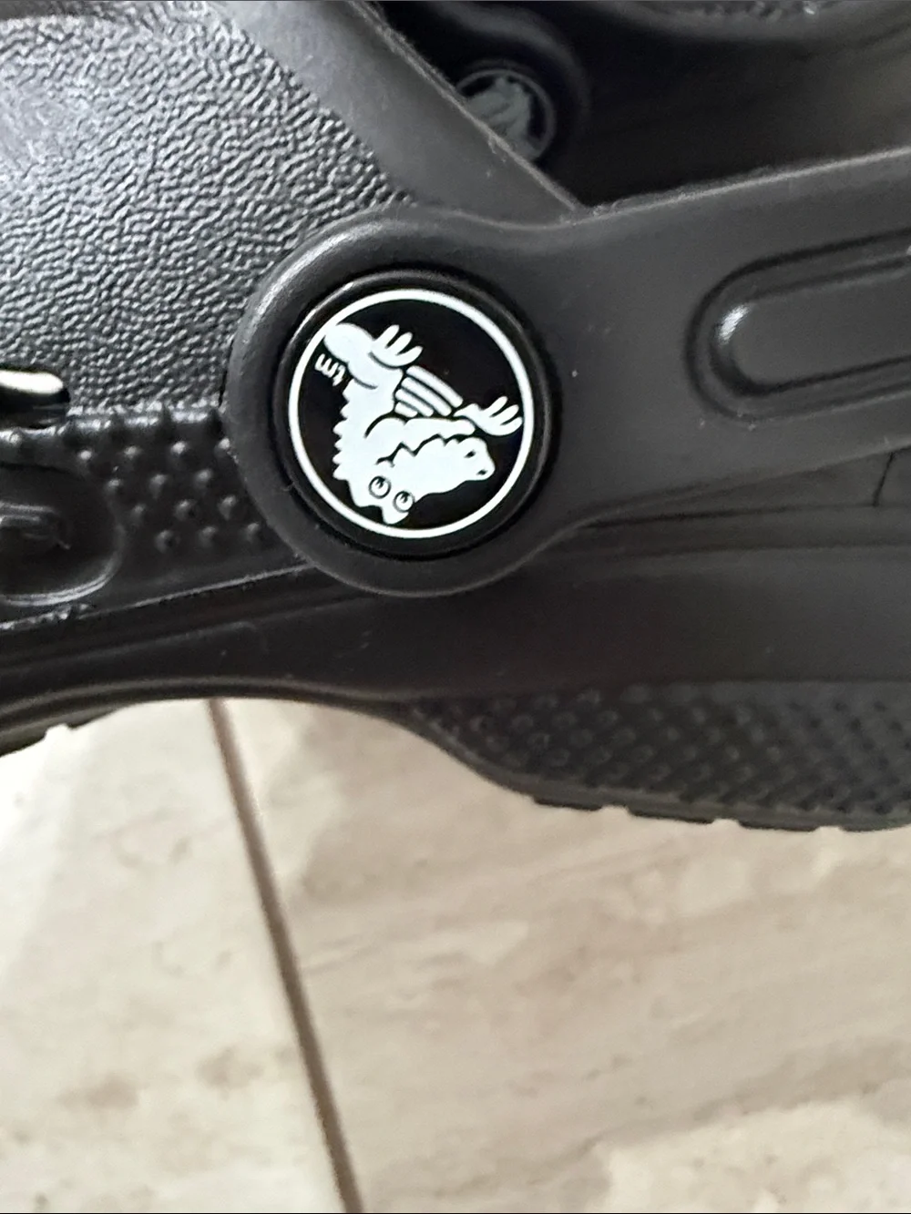 CROCS Kids Baya Clog in Black..size 10..unisex